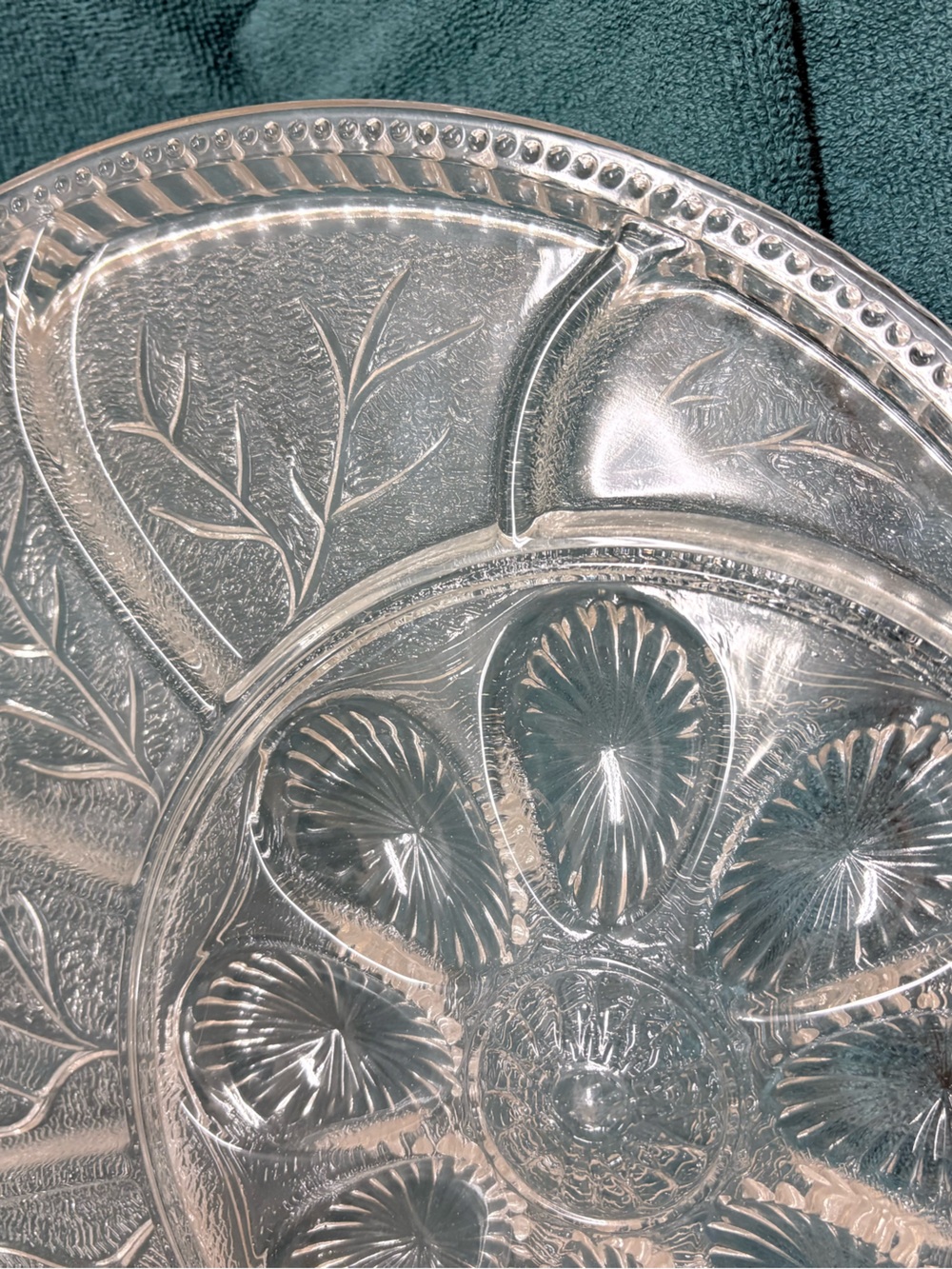 Clear Pressed Glass Serving Bowl - Picture 4 of 10